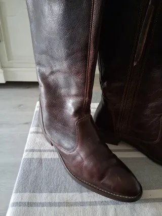 Botas altas de piel talla 42 tacon 4 cm