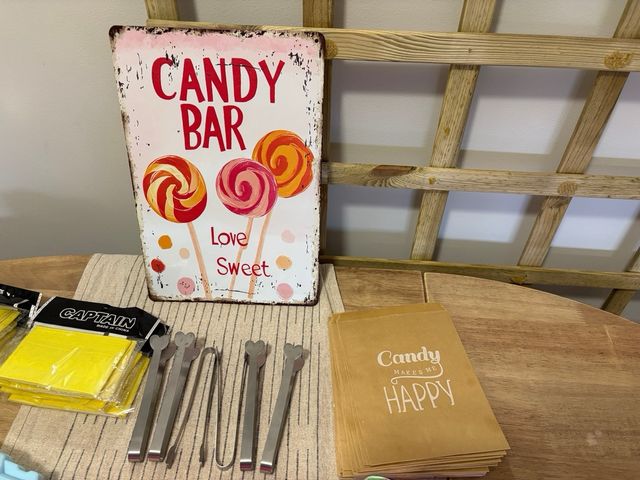 Artículos fiesta Candy Bar, iluminación y pistolas