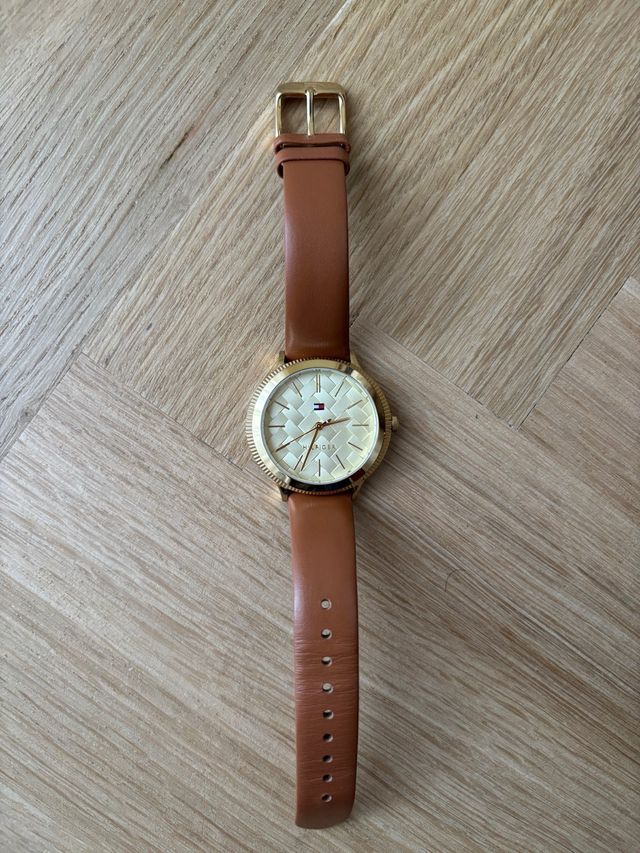 Reloj Tommy Hilfiger Piel Marrón y Dorado