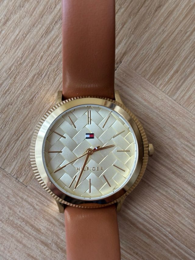 Reloj Tommy Hilfiger Piel Marrón y Dorado