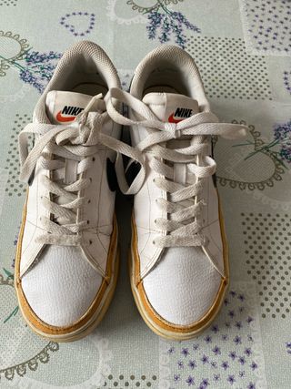 Zapatillas Nike Blancas y Amarillas