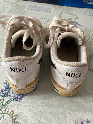 Zapatillas Nike Blancas y Amarillas