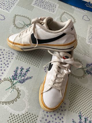 Zapatillas Nike Blancas y Amarillas