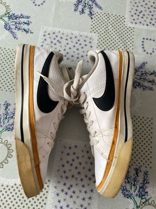 Zapatillas Nike Blancas y Amarillas