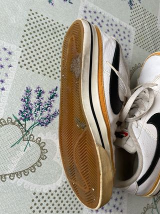 Zapatillas Nike Blancas y Amarillas