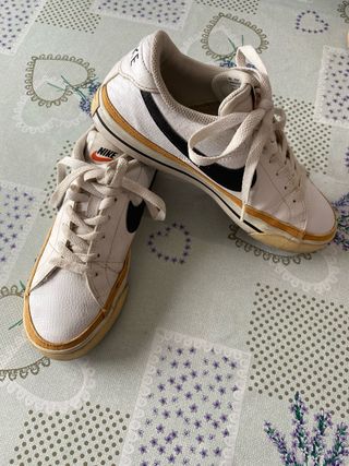 Zapatillas Nike Blancas y Amarillas