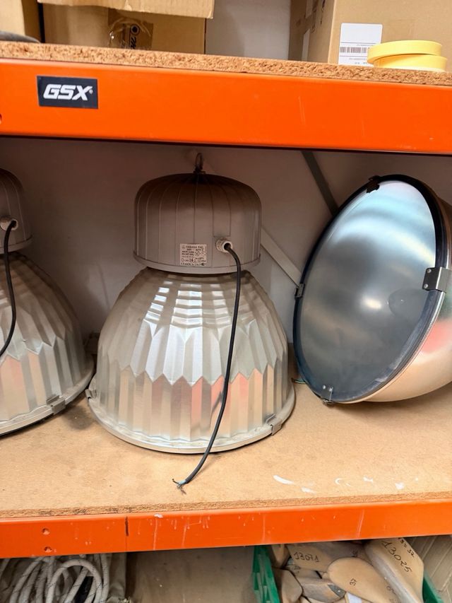 Foco industrial aluminio buen estado