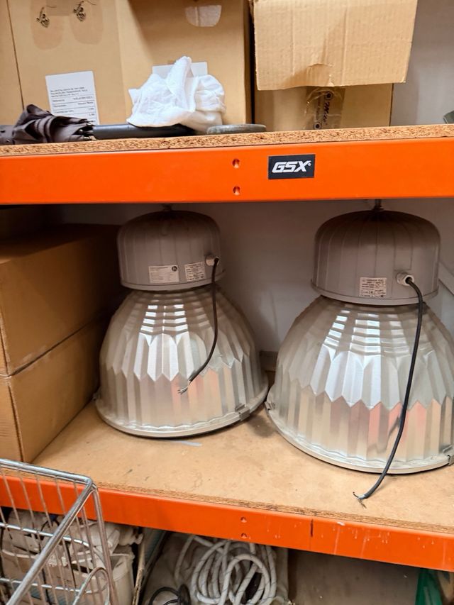 Foco industrial aluminio buen estado