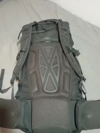 Mochila Lowe Alpine Kulu 55-65L Gris oscuro