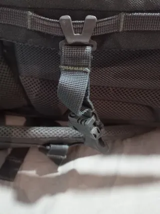 Mochila Lowe Alpine Kulu 55-65L Gris oscuro