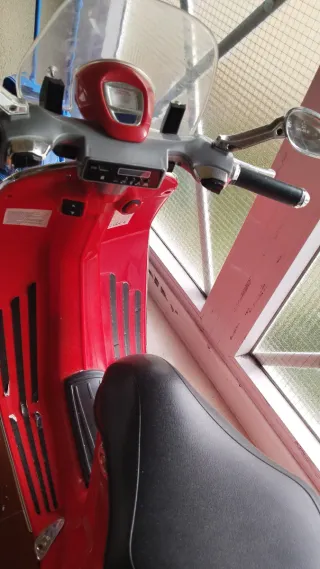 Moto Eléctrica Vespa Niños Oficial