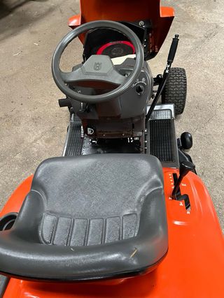 Cortacésped Husqvarna CT 130