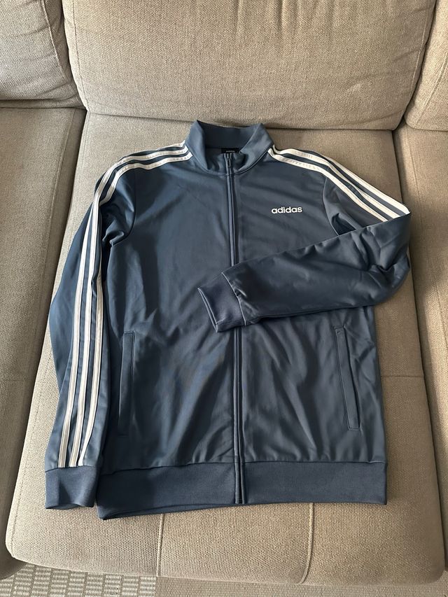 Jaqueta esportiva Adidas cinza