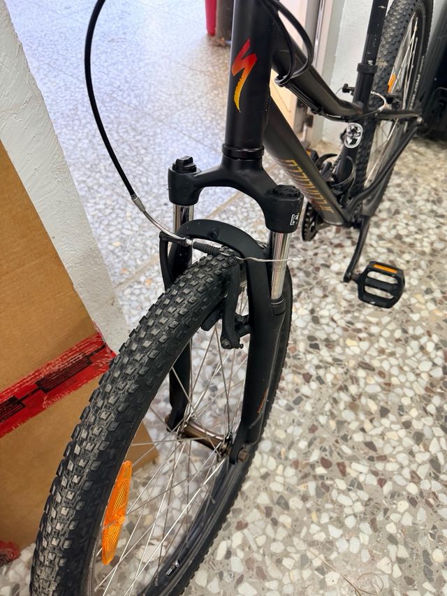 Bicicleta infantil Specialized 24