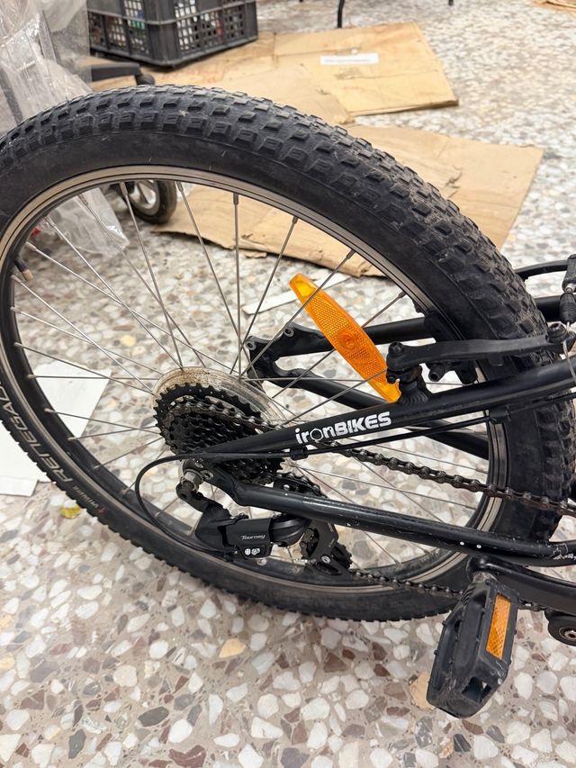 Bicicleta infantil Specialized 24