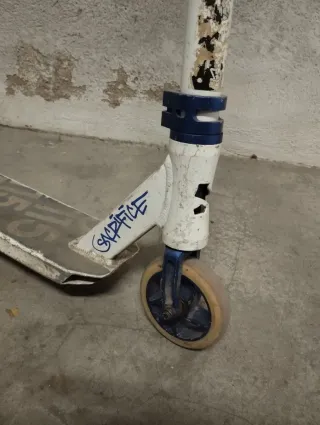 Patinete sacrifice, patinete oxelo y casco.