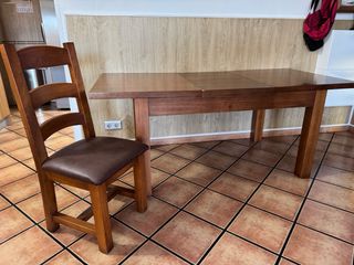 Mesa comedor + 6 sillas + aparador