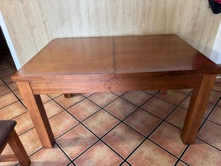 Mesa comedor + 6 sillas + aparador