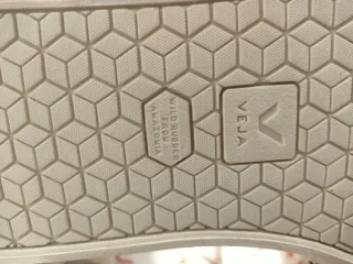 Zapatillas Veja Blancas y Rosas