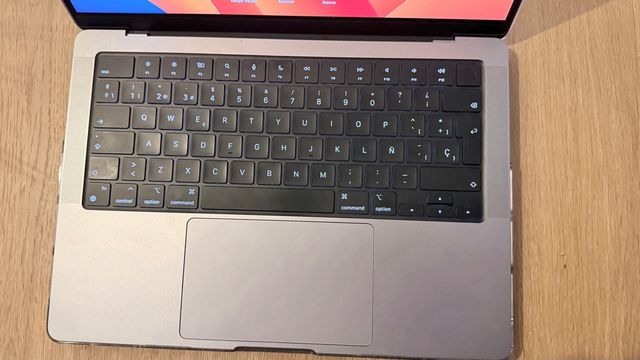 MacBook Pro 14 M2 Plata