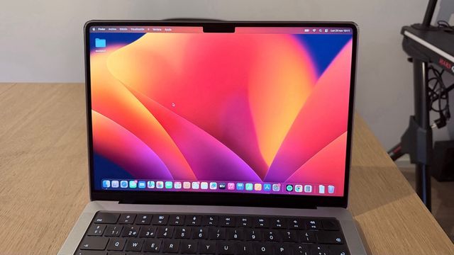 MacBook Pro 14 M2 Plata