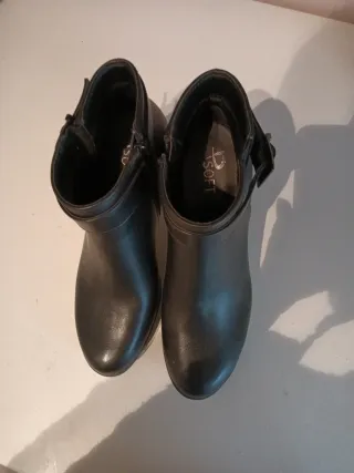 Stivaletti donna n. 39 neri con tacco