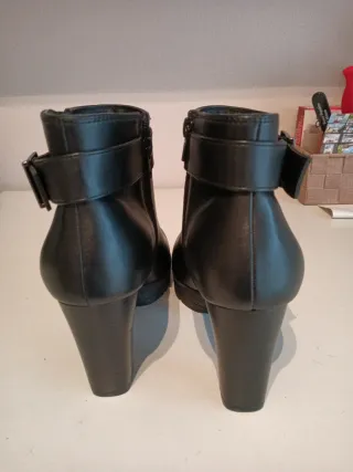 Stivaletti donna n. 39 neri con tacco