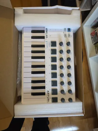 Arturia Minilab MKII Controlador MIDI