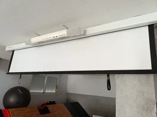 Proyector, Sonido y Pantalla Eléctrica