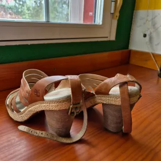 Sandalias Timberland Cuña Piel Marrón