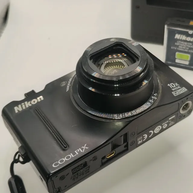 Nikon Coolpix S8100 fotocamera digitale