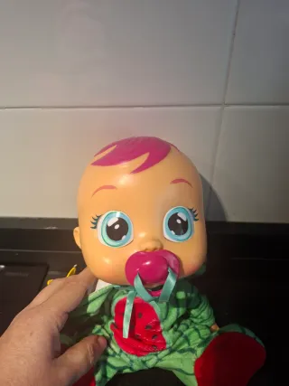 Muñeca Bebé Llorón con chupete