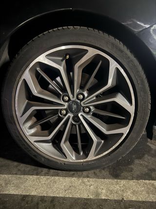 Llantas 18 con Neumáticos Ford