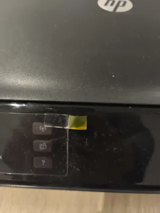 Impresora HP Envy 4500. Mantiene precinto teclas.