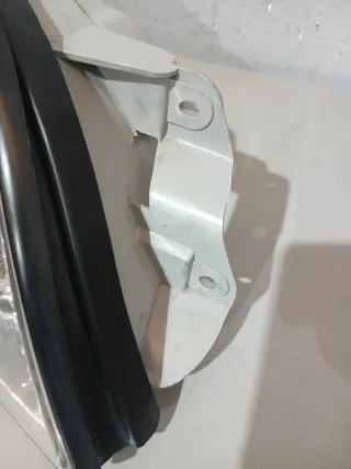 Faro derecho Kia Carnival II