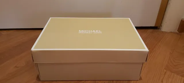 Caja Michael Kors