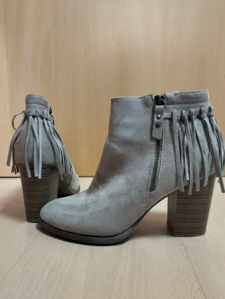 Botines beige tacón ancho Talla 40