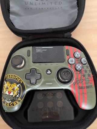 Funda Nacon para PS4 Camuflaje Con mando incluido