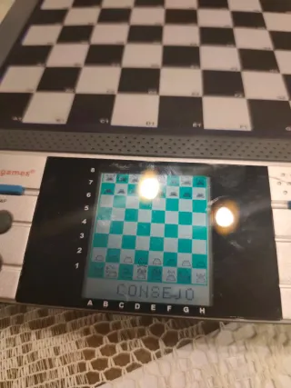 Ajedrez electrónico Aquamarine Games
