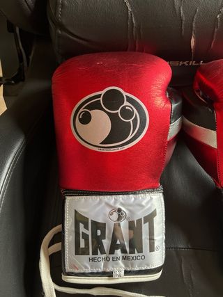 Guantes de boxeo GRANT Rojos