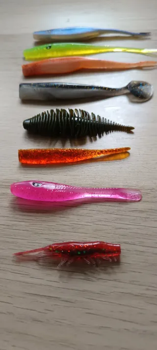 Lote de señuelos de pesca variados