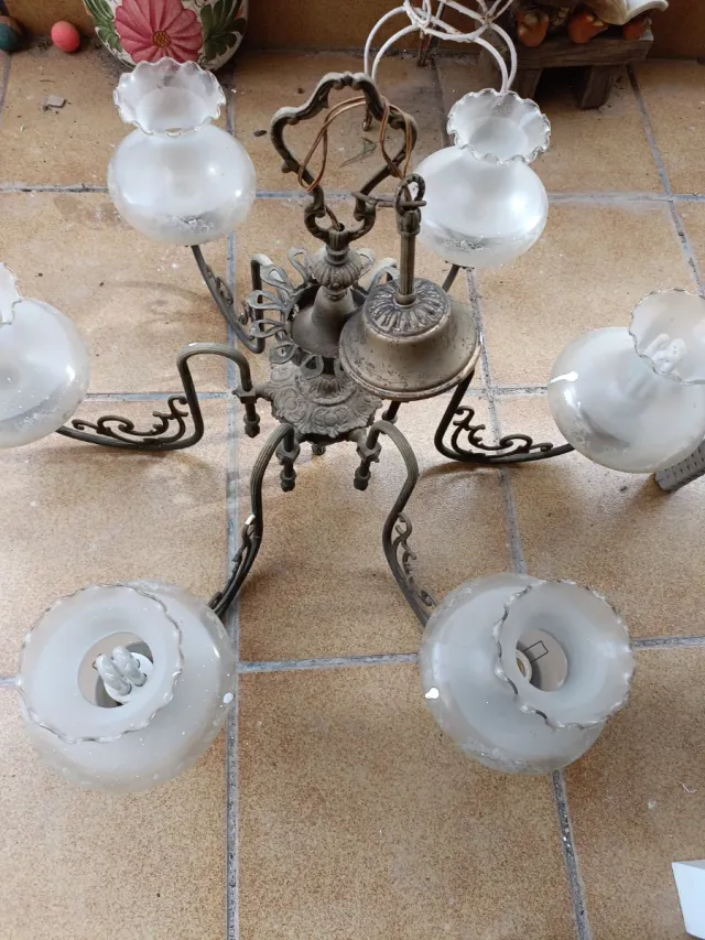 Lampada in bronzo e vetro intagliato vintage a 6 bracci