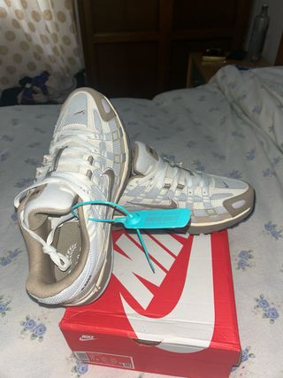 Nike P6000 Beige/Blanco Nuevas