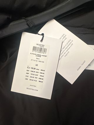 Abrigo negro acolchado