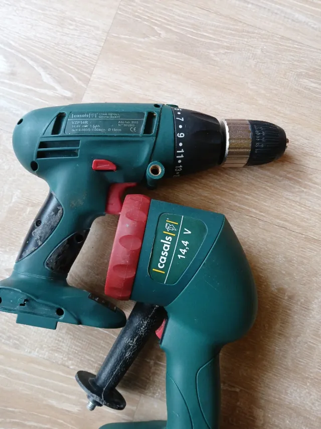 Taladro y Linterna Casals 14.4V