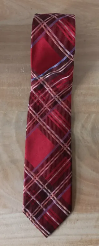 Elegante corbata Merc London tartán roja