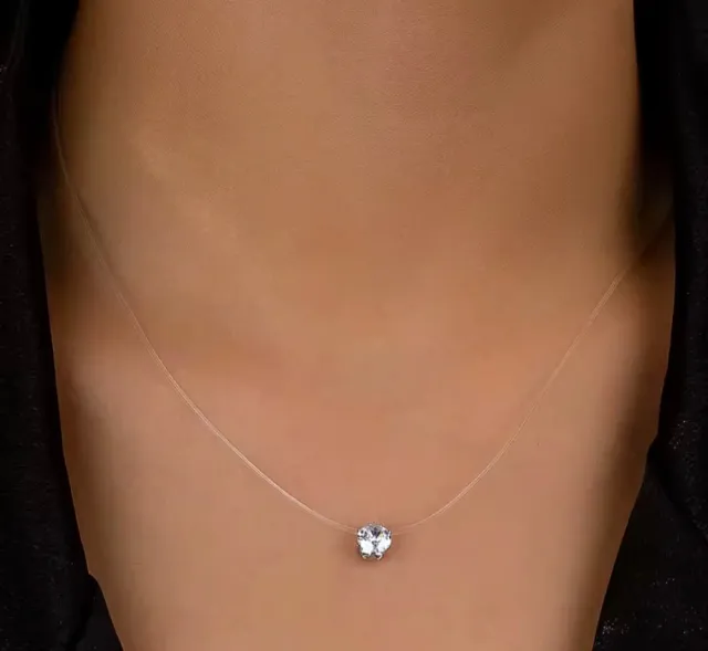 Collar con diamante transparente