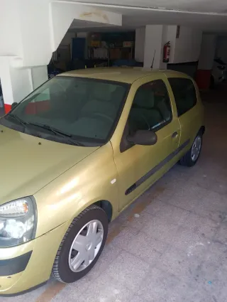 Renault Clio 2003. Contacto 645 26 19 93