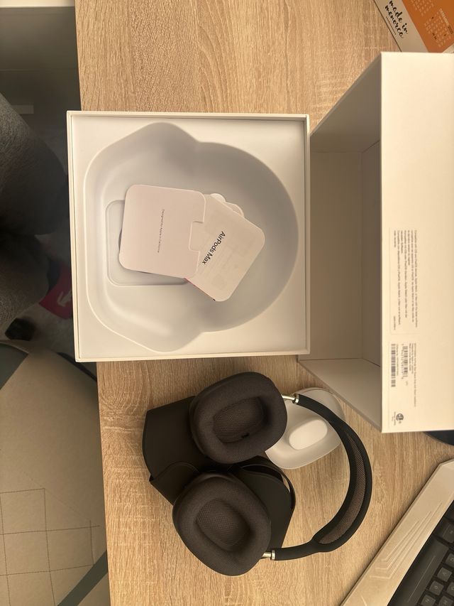 AirPods Max Neri