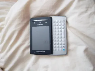 Sony Ericsson Xperia Nero